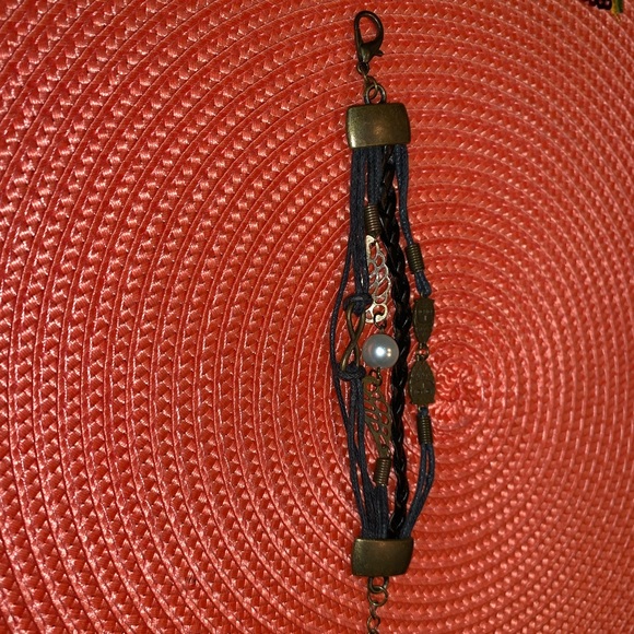 Ashley Bridget Infinity bracelet - Picture 3 of 4